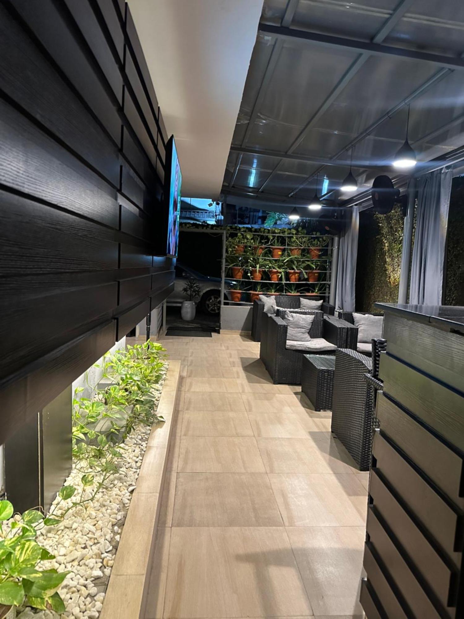 Villa Thirty Three Lagos Exterior photo
